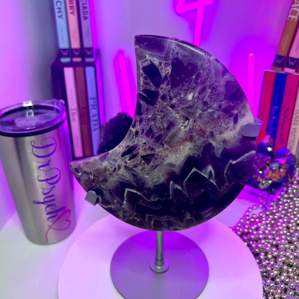 Chevron Dream Amethyst Crescent Moon w/stand - CHAMYMOON-SML 99.5MM 621g